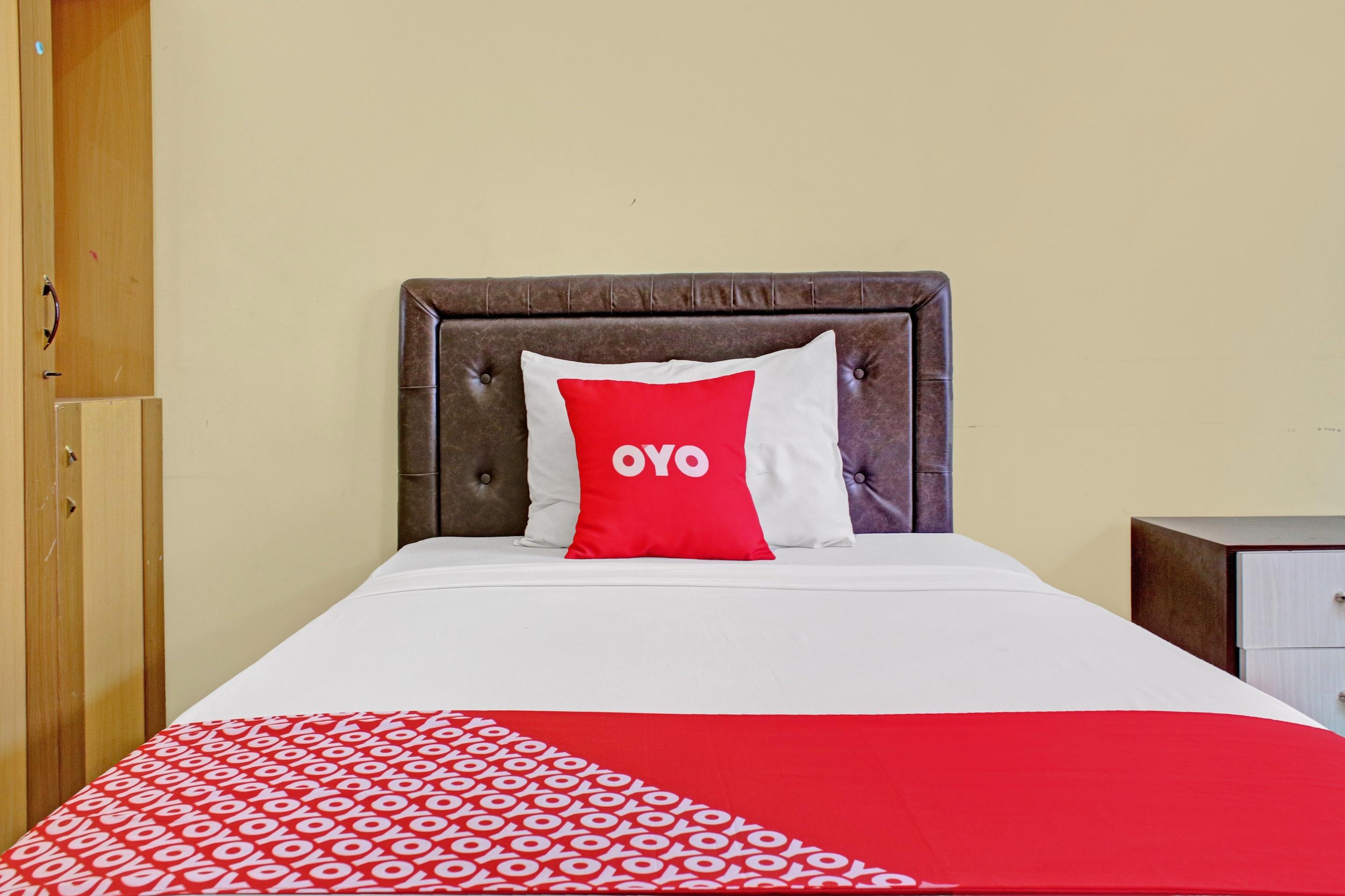 Oyo 90423 Hotel Aman ปาลังการายา ภายนอก รูปภาพ